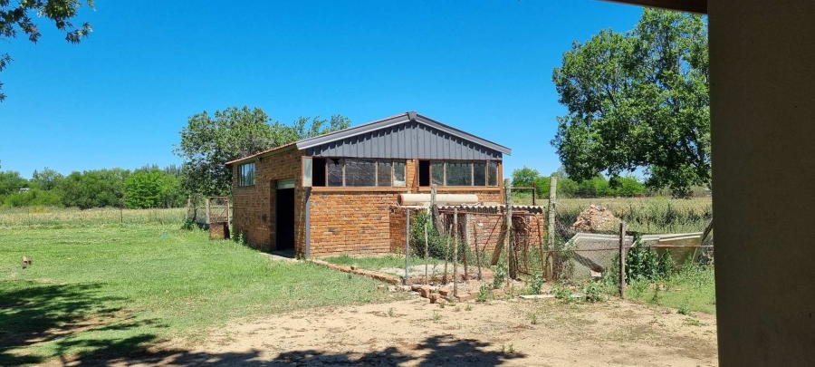 5 Bedroom Property for Sale in Roodewal Free State